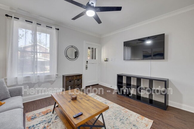 Building Photo - 6024 Dewey Ave