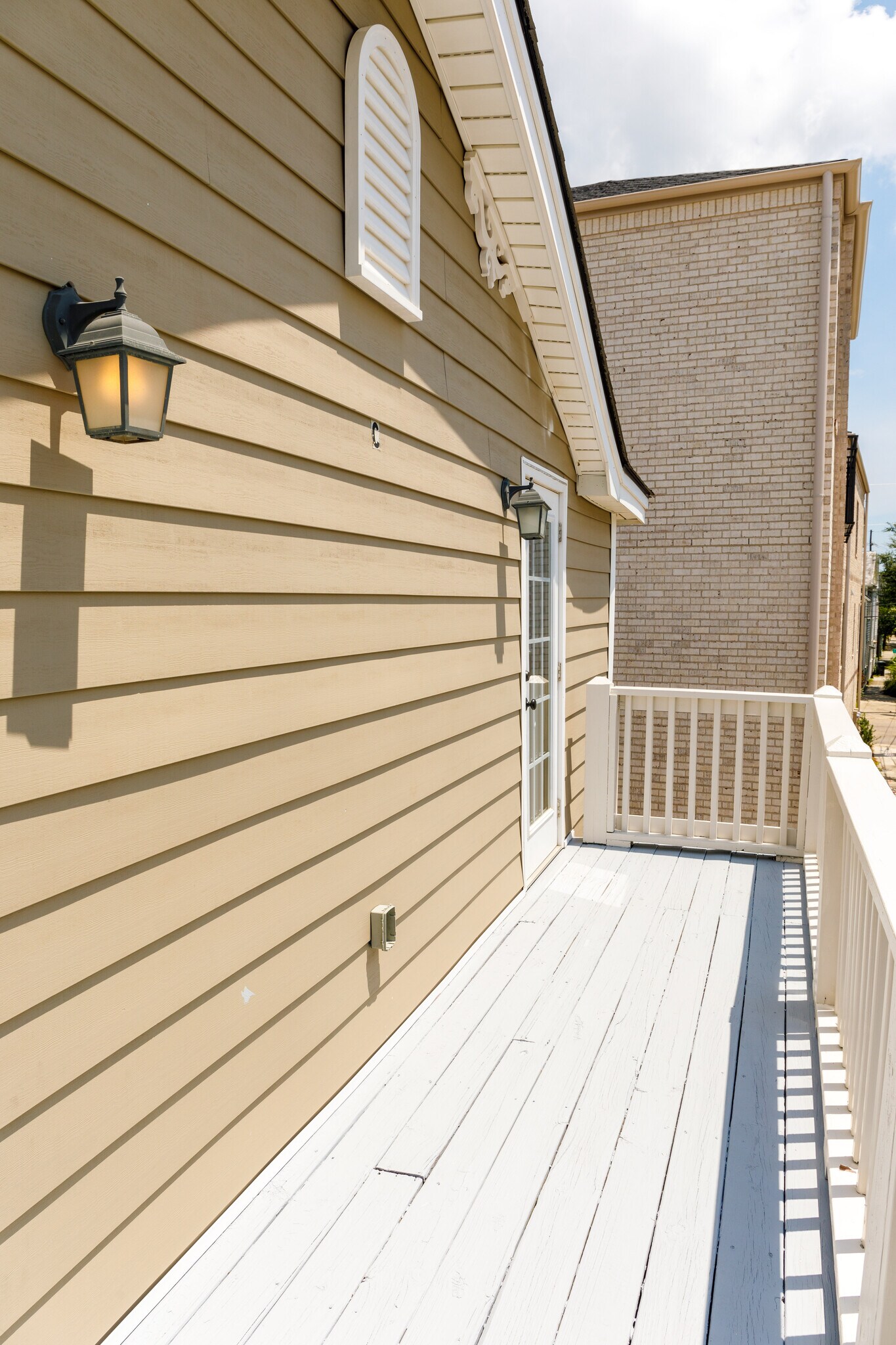 Building Photo - 116 America St