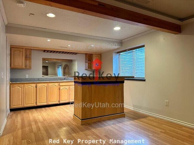 Building Photo - 550 E Single Family Home