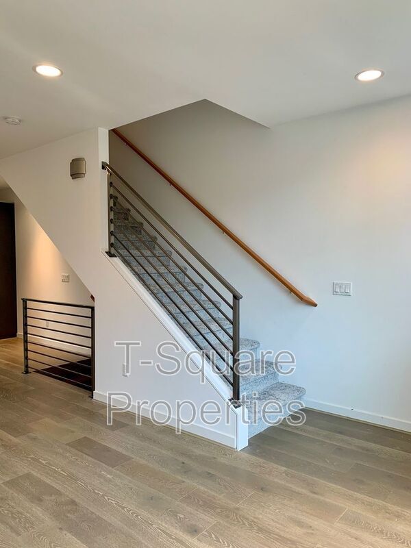 Building Photo - 3905 SW Findlay St