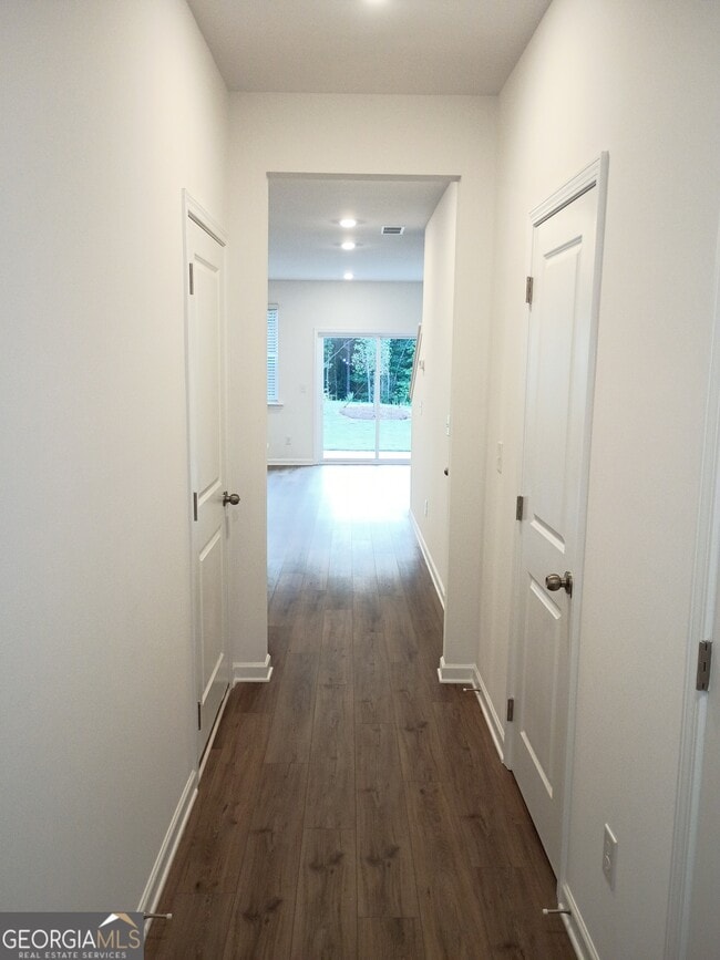 Building Photo - 236 Kenoot Dr