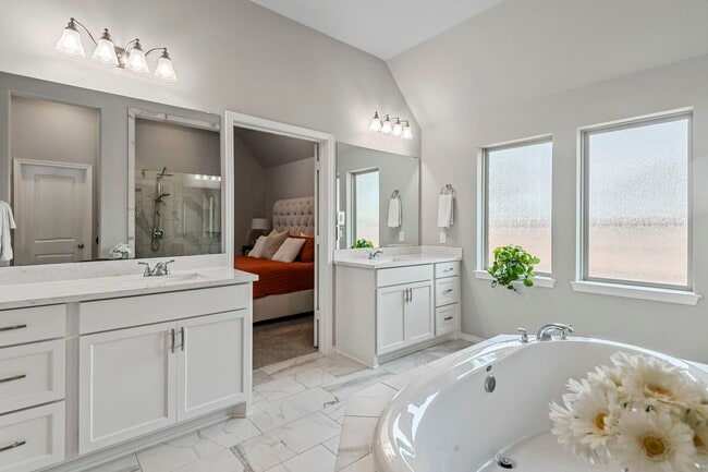 Building Photo - 23322 Amoroso St