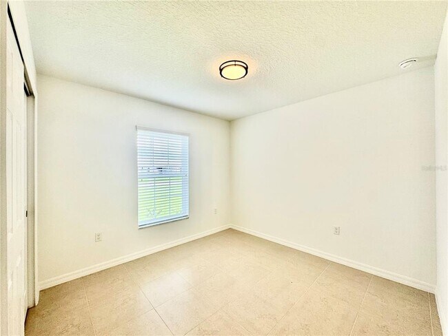 Building Photo - 8 Coral Reef Ct N