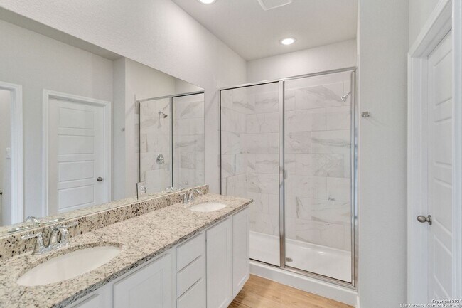 Building Photo - Luxury 3-Bed, 2-Bath in Buda, TX!