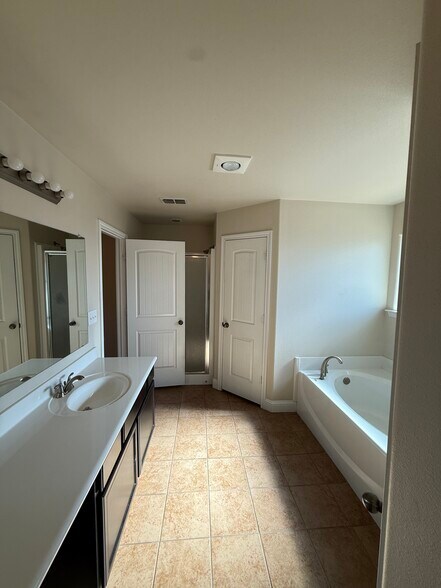 Building Photo - 9708 Quitman Ave