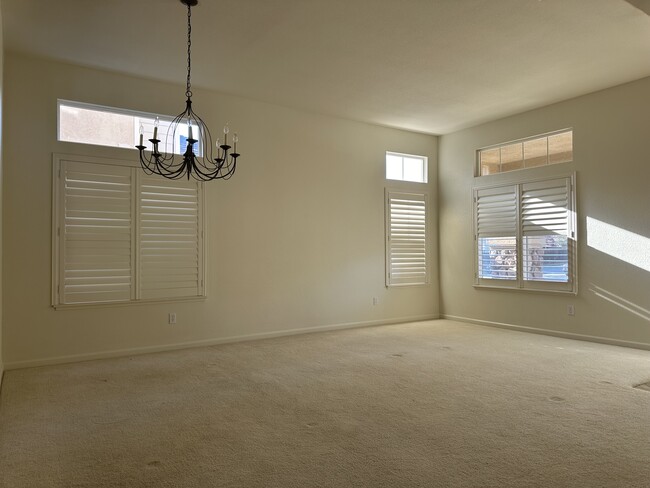 Building Photo - 25705 Crestfield Dr