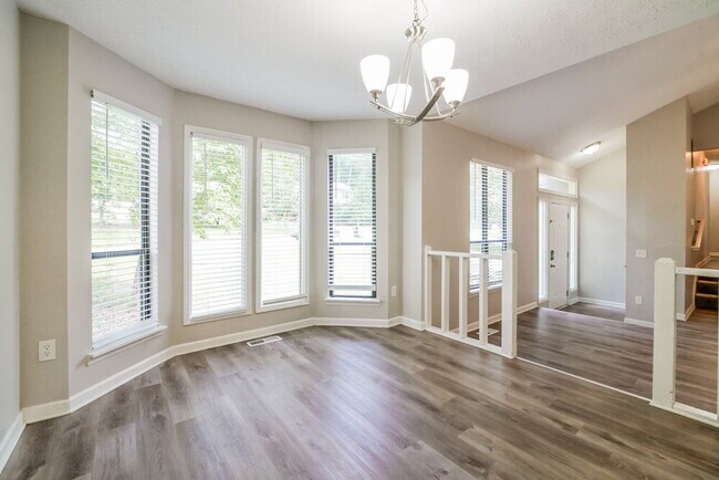 Building Photo - 1640 Clearstone Dr