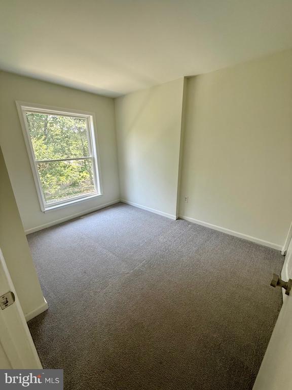 Building Photo - 15 Silverwood Cir