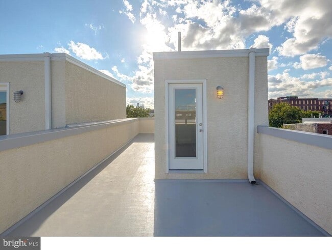 Building Photo - 1842 E Cumberland St