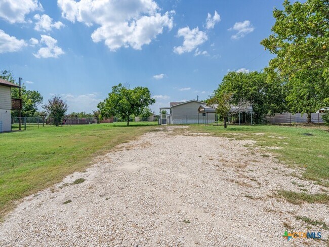 Building Photo - 4654 Old Howard Rd