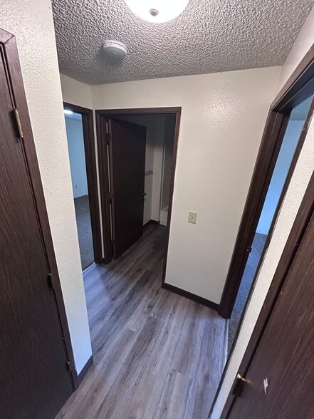 Building Photo - 401 Ranch Rd