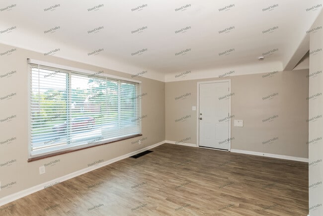 Building Photo - 5009 Limberlost Ln