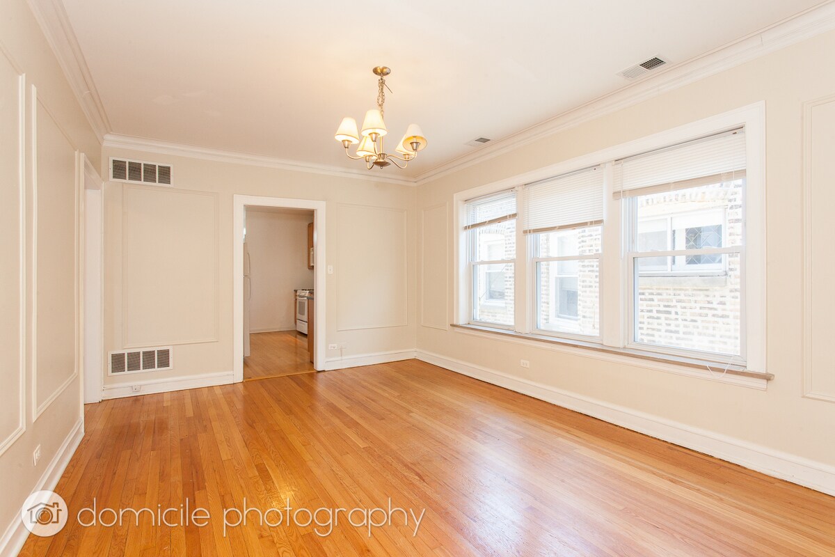 Building Photo - 2141 W Arthur Ave