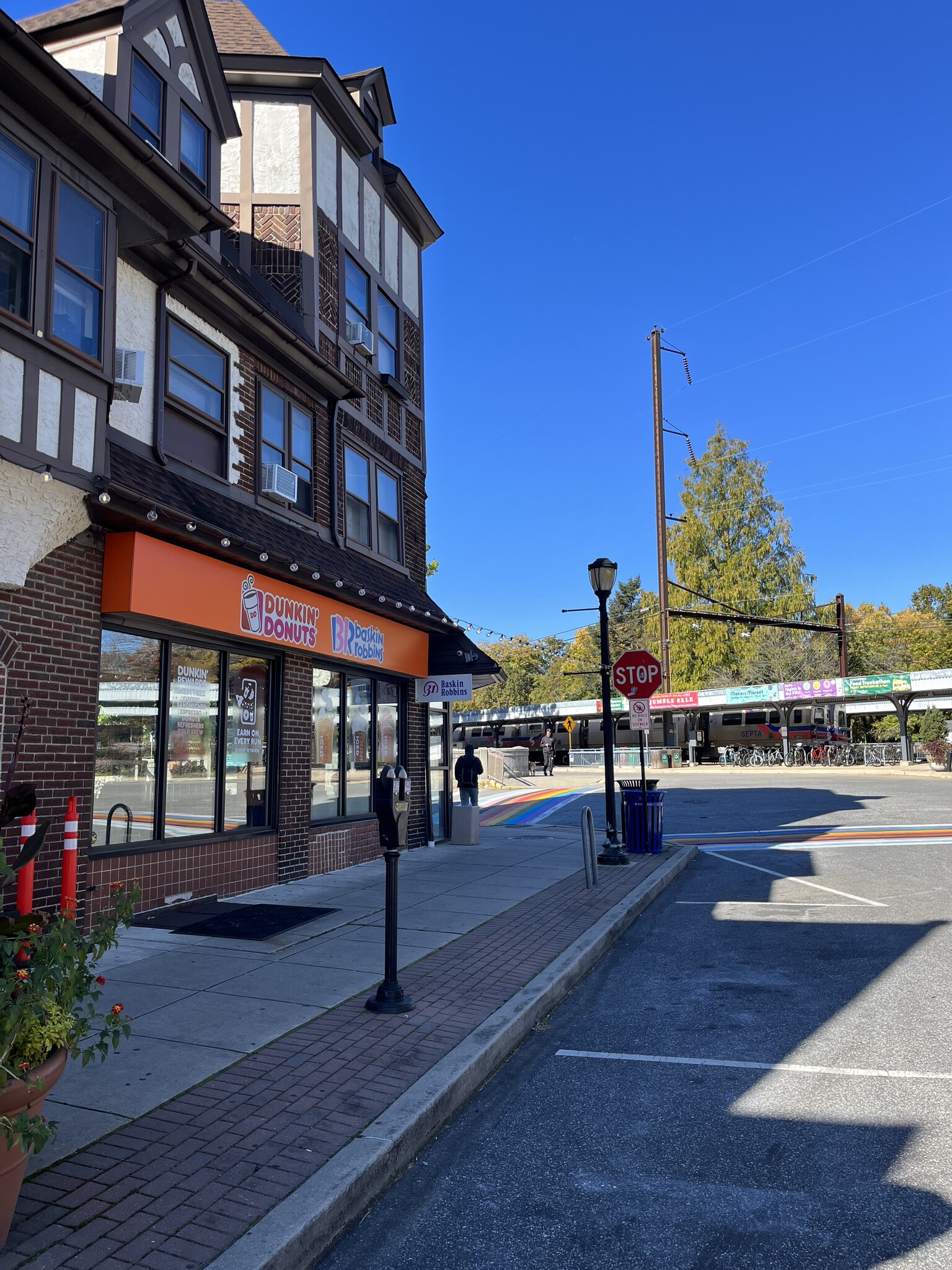 Building Photo - 1 S Chester Rd