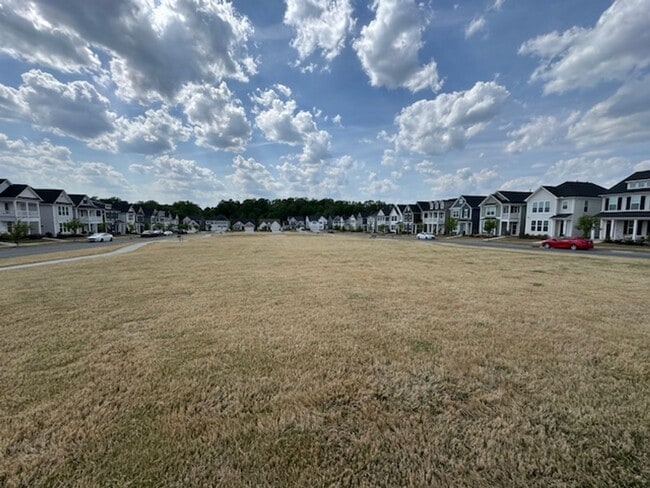 Building Photo - Better than brand new!