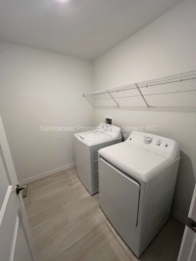 Building Photo - 13088 Empress Jewel