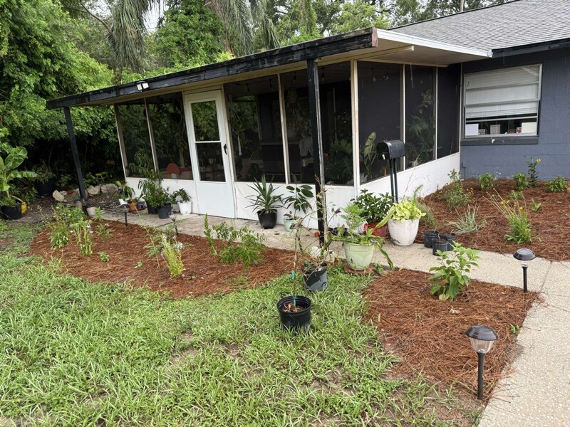 Building Photo - 421 E Sessoms Ave