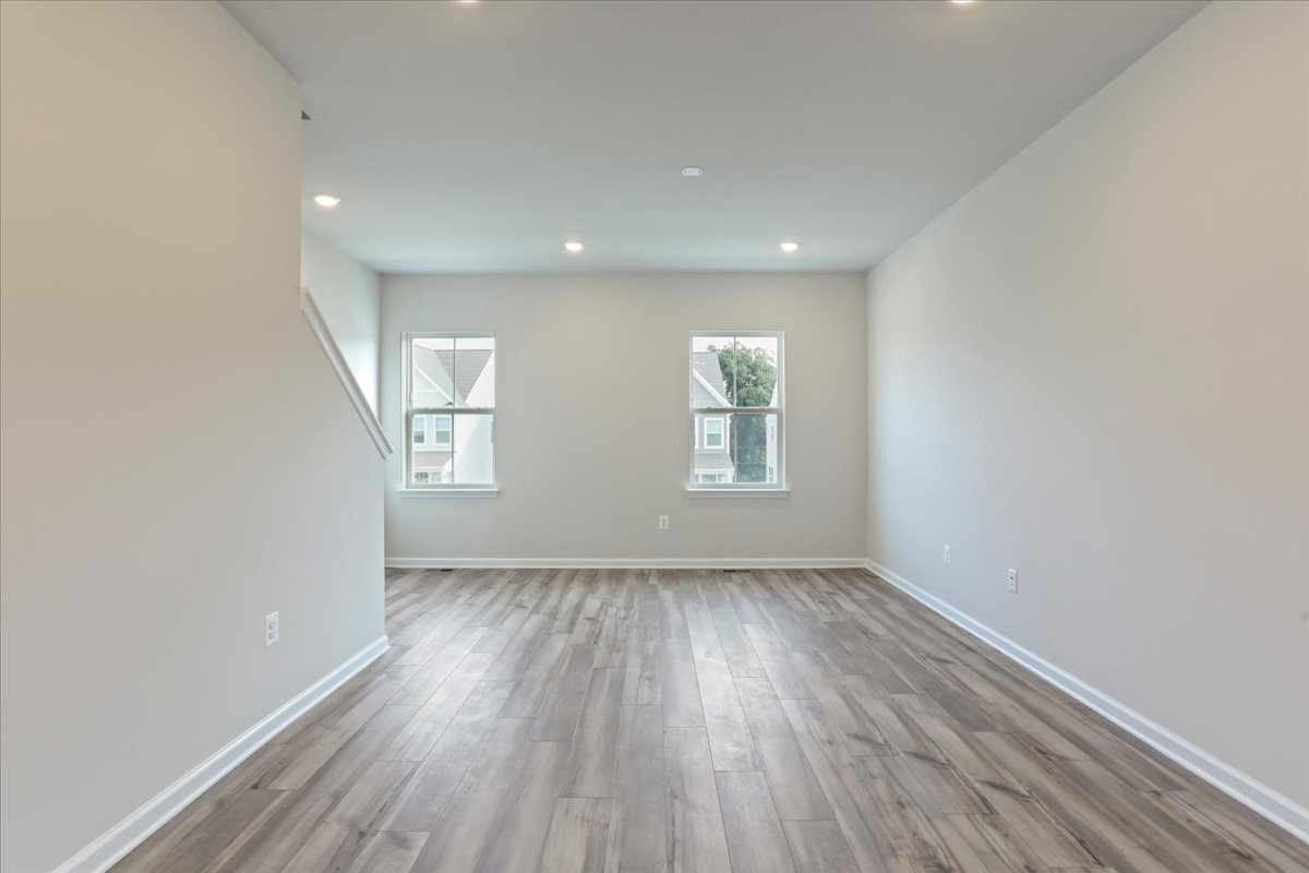 Building Photo - 331 Sandy Bottom Cir