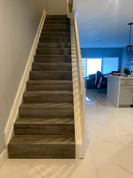 Building Photo - 223 SW 120th Ave