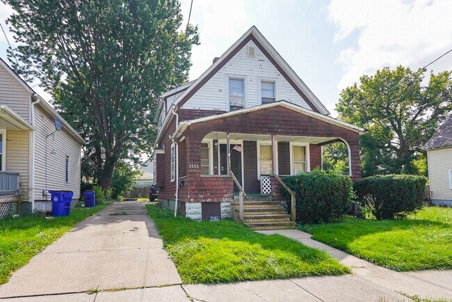 Building Photo - 3555 W 67th St