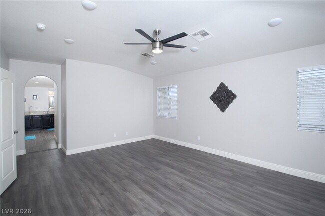 Building Photo - 268 Single Petal St