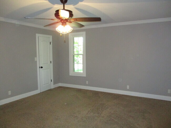 Building Photo - 3 Bedroom 2 Bath Home For Rent Across From...