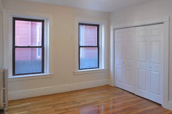 Building Photo - 40 Cedar St