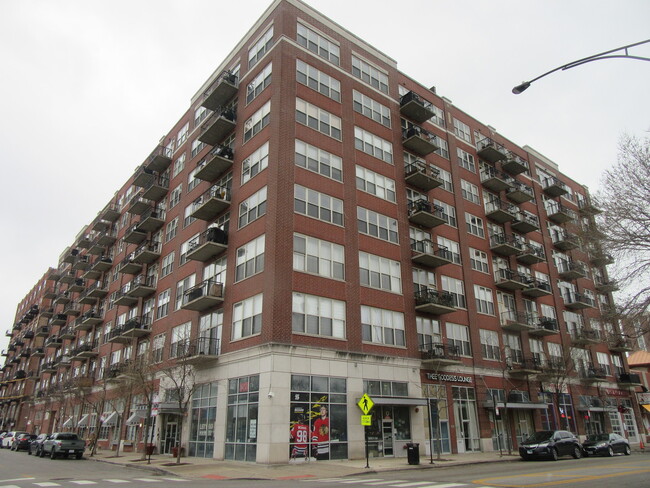 Building Photo - 6 S Laflin St