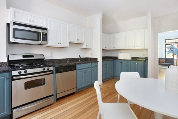 Building Photo - 1805 Beacon St