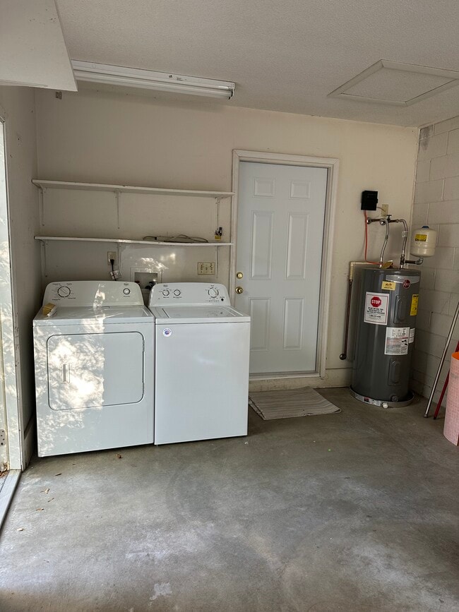 Building Photo - 96 Yacht Club Dr NE