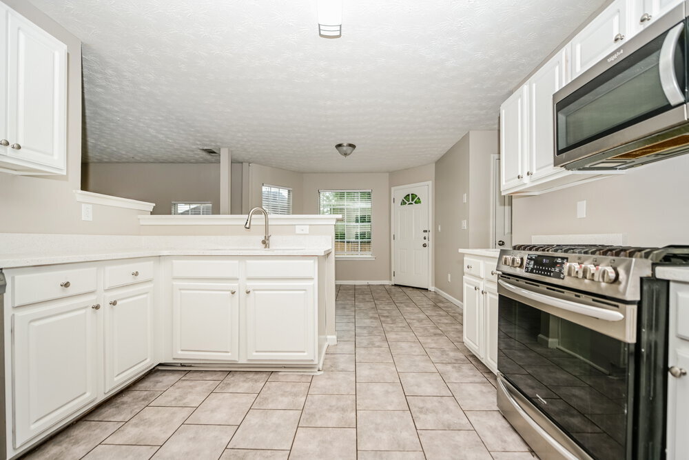 Building Photo - 20 Hazelhurst Dr