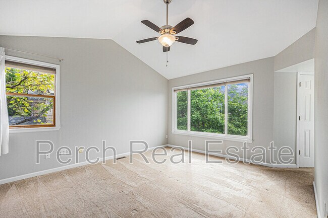 Building Photo - 14020 W Amherst Ave
