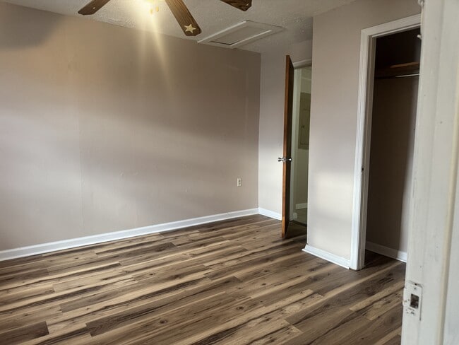 Building Photo - 1604 Alton Rd