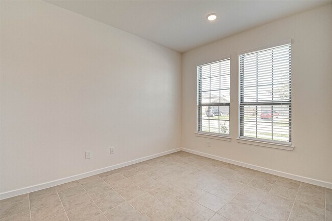 Building Photo - 8110 Colony Chase Ct