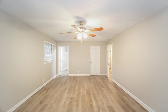 Building Photo - 2531 Country Club Dr SE