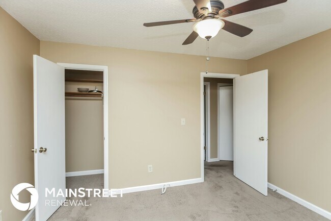 Building Photo - 5378 Springbrook Dr SW