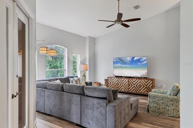 Building Photo - 5445 46th Ct W