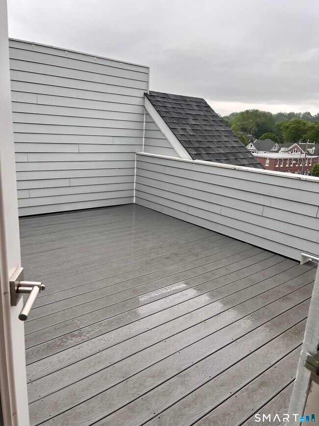 Building Photo - 20 3rd St