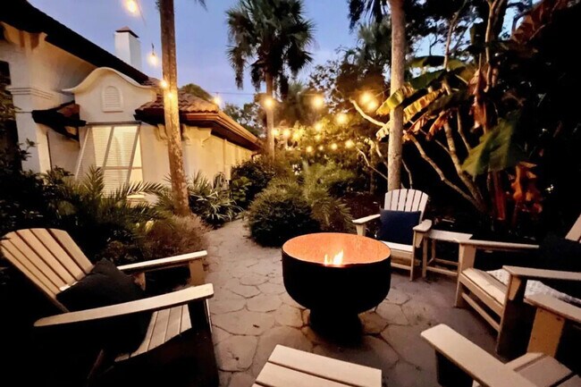 Building Photo - 4639 Paradise Isles