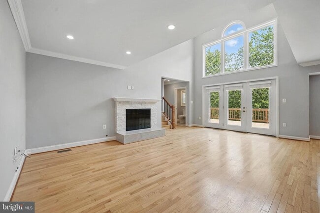 Building Photo - 9913 Rosewood Hill Cir