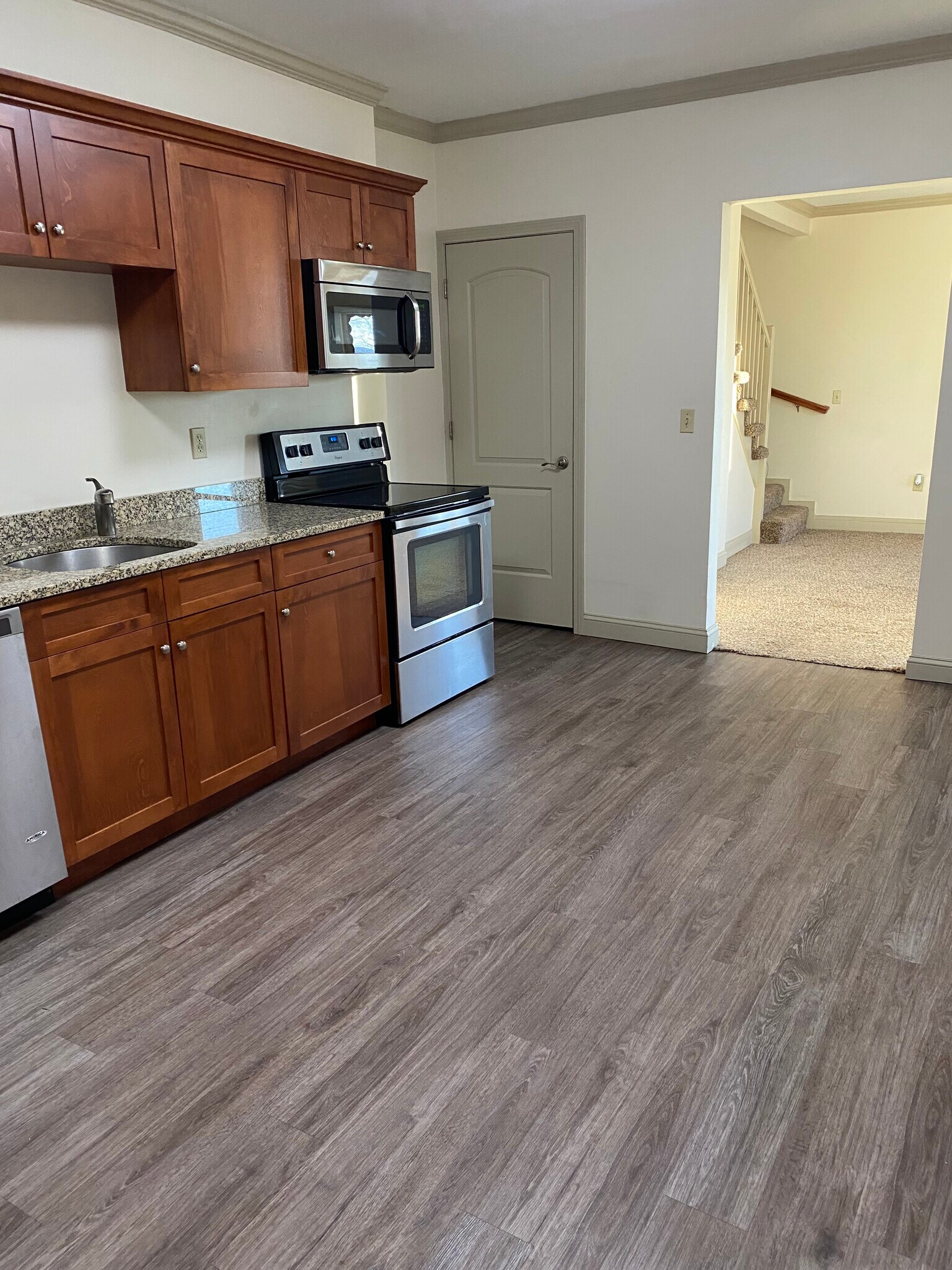 Building Photo - 20 Church St