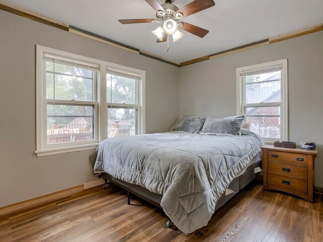 Building Photo - 2115 S 61st St