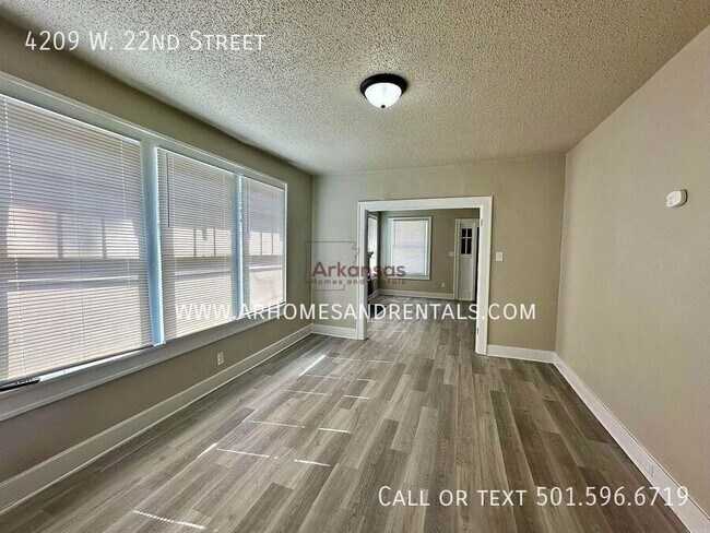 Building Photo - 4209 W 22nd St