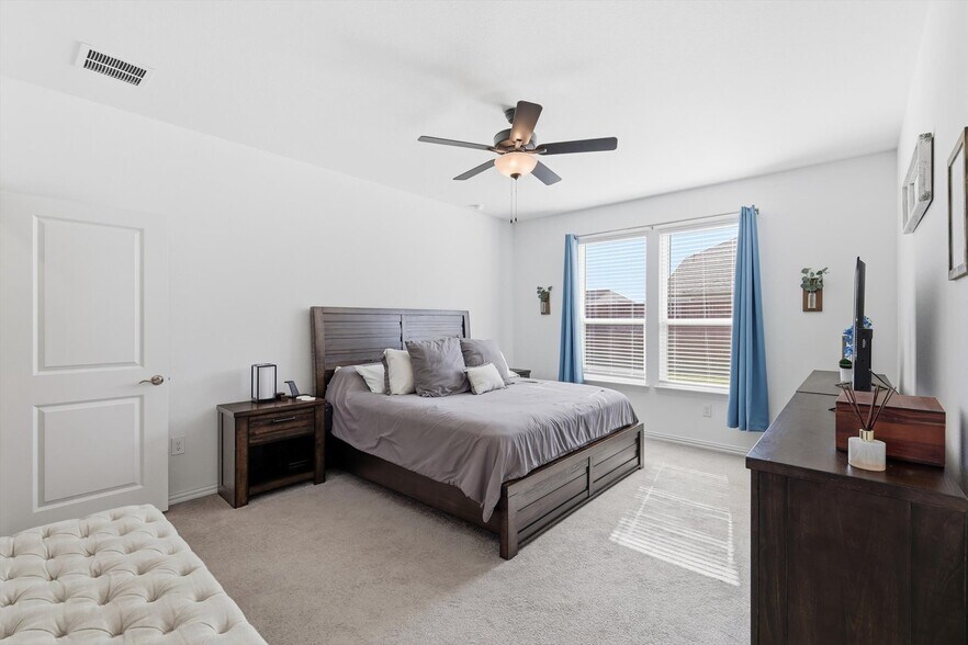 Building Photo - 1008 Elijah Dr