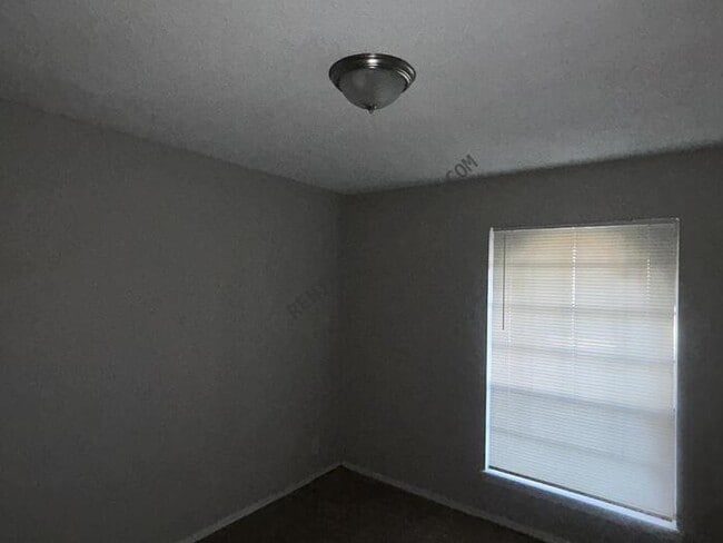 Building Photo - 11132 E 29th St