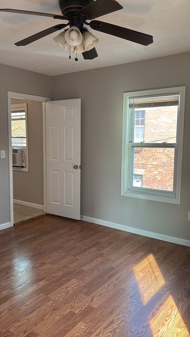 Building Photo - 12010 Paul Ave