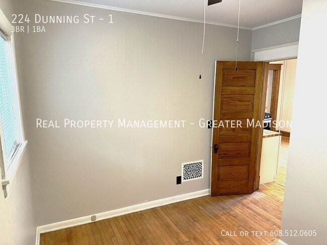 Building Photo - 224 Dunning St