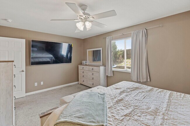 Building Photo - 7356 Coral Ridge Dr