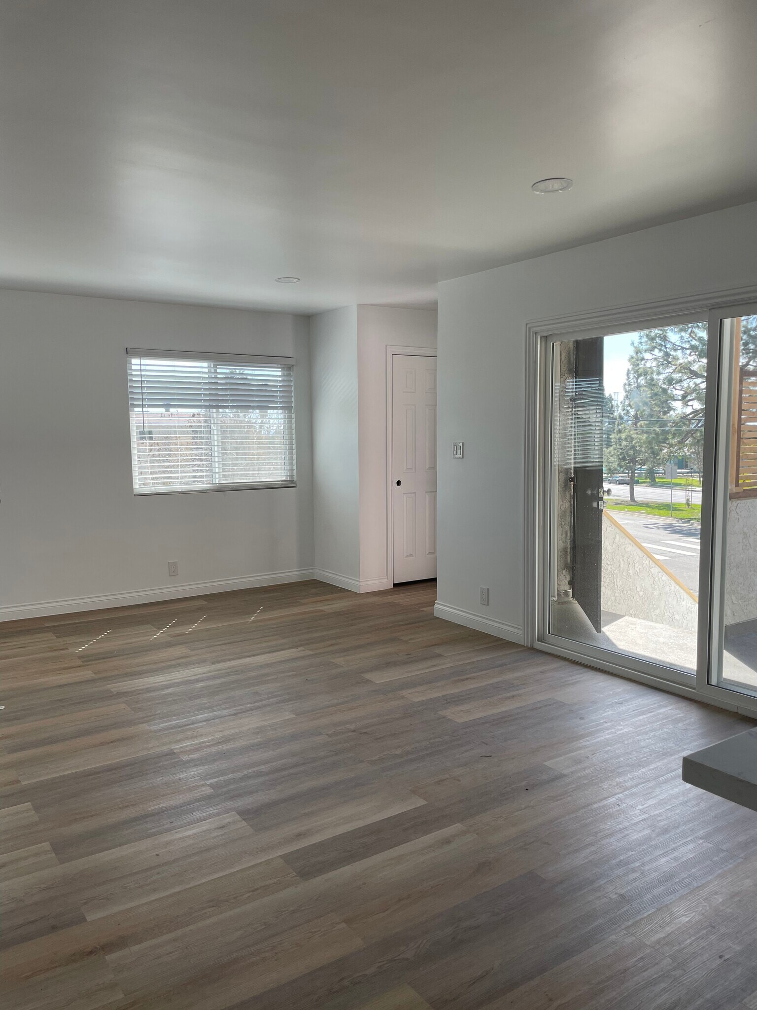 Living room - 12444 S Vermont Ave