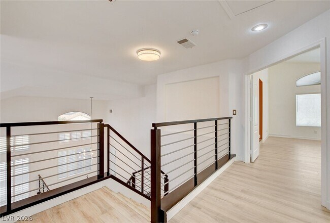 Building Photo - 8401 Desert Quail Dr
